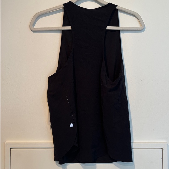 NWT Lululemon Lightweight Stretch Running Airflow In Emboss Black Tank size 6 - Picture 6 of 7